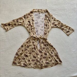 Posh Peanut Women’s “Vintage Dinosaur” Tan Bamboo Robe – Medium